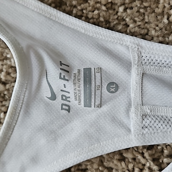 Nike white Dri-fit tank top, size XL - Picture 2 of 9